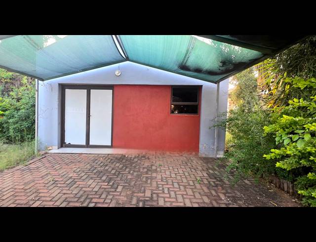 2 BEDROOM HOUSE FOR SALE IN FLORA PARK